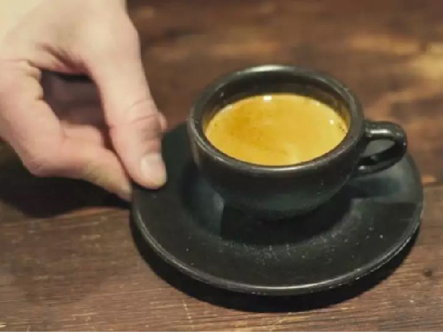 环保进行时 -- 用咖啡渣做成的杯子