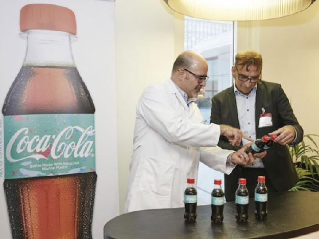 可口可乐推出世界上第一款再生海洋塑料瓶